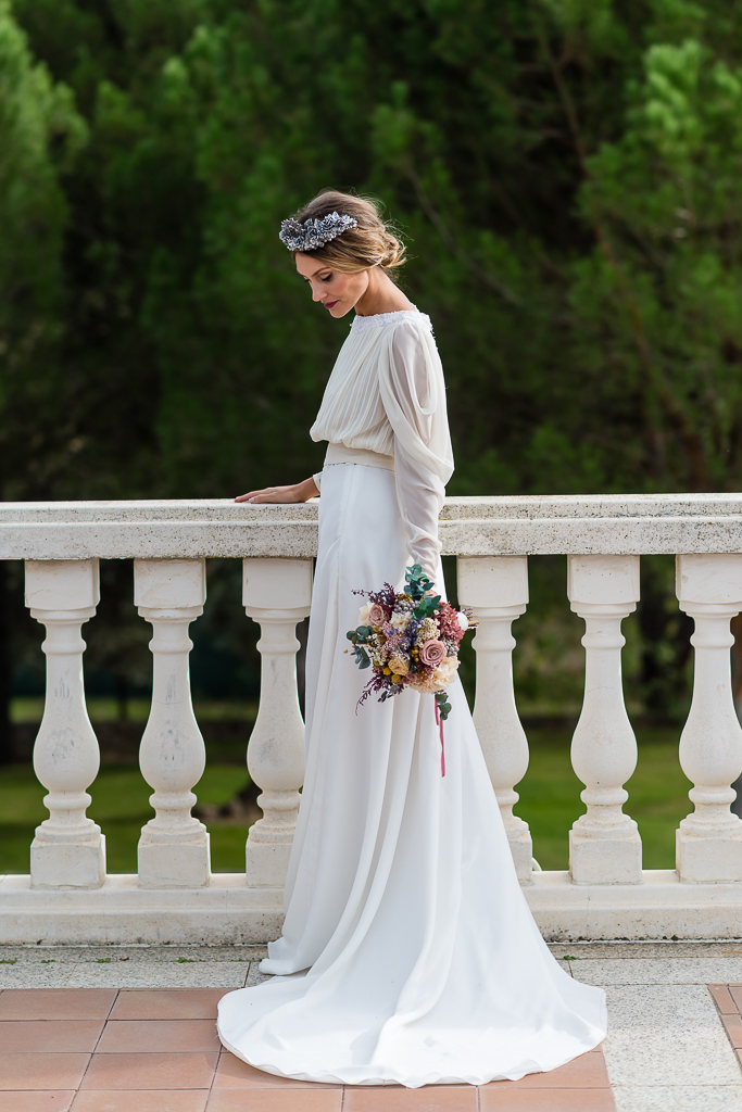 7-wedding-dress-tiara-plata